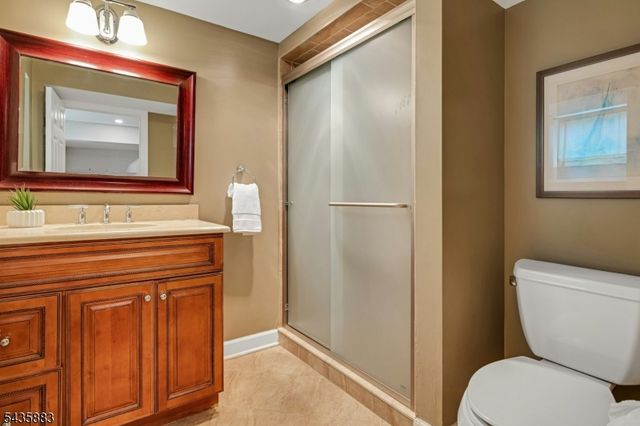 89 Beechwood Rd, Summit City, NJ 07901