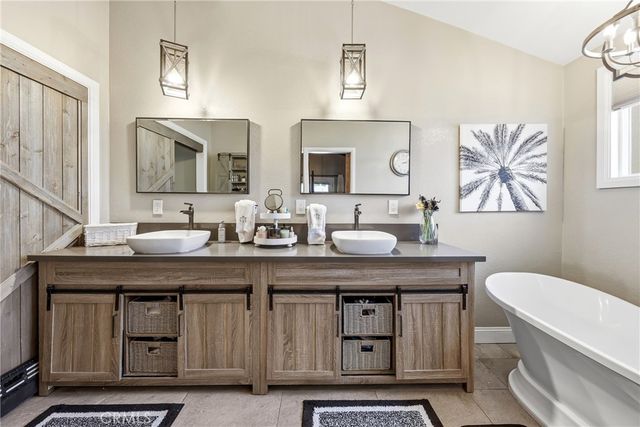 5011 Santa Fe, Yorba Linda, CA 92886