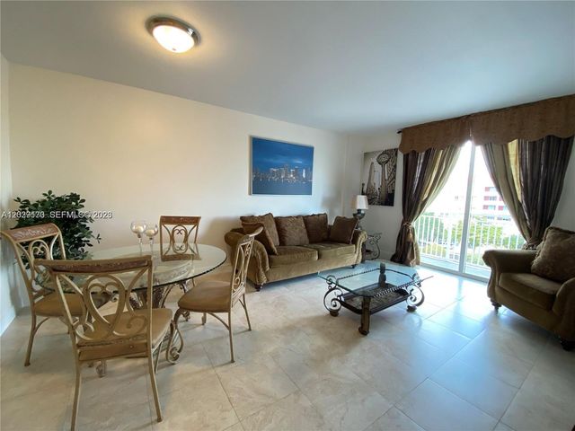 7270 SW 88th Street B502, Miami, FL 33156