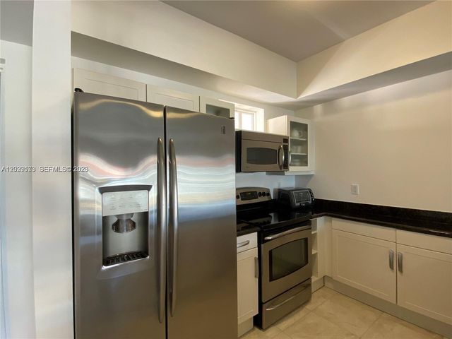 7270 SW 88th Street B502, Miami, FL 33156