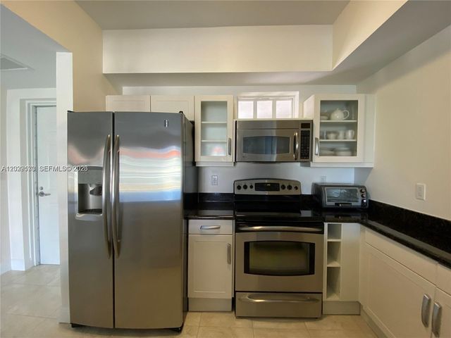 7270 SW 88th Street B502, Miami, FL 33156