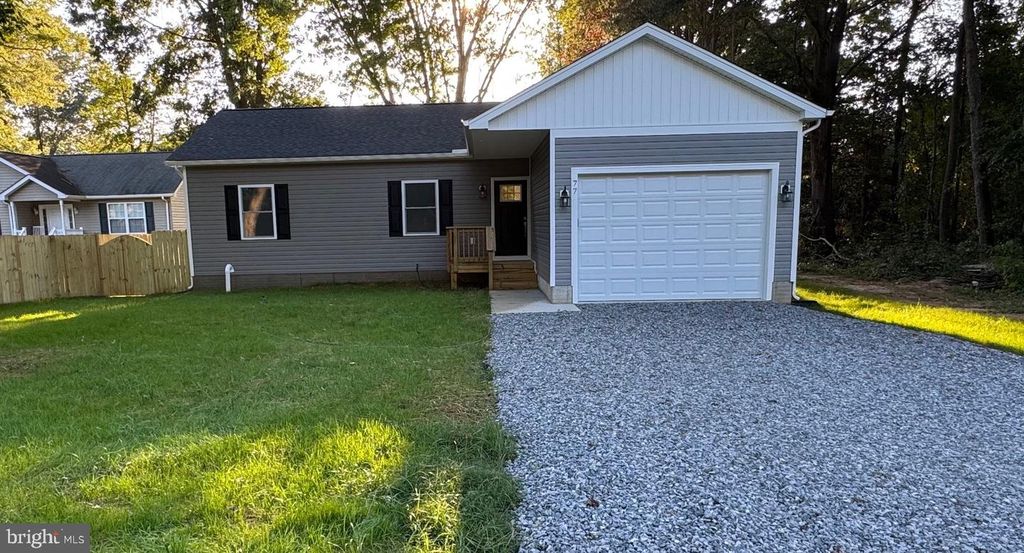 228 DALE DR, Colonial Beach, VA 22443