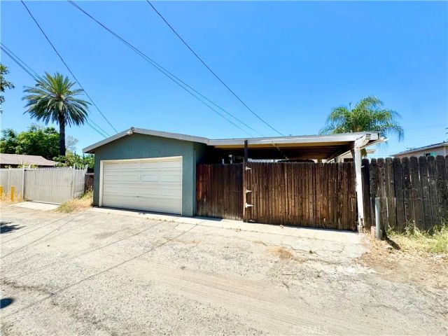 1335 N Riverside Ave, Rialto, CA 92376