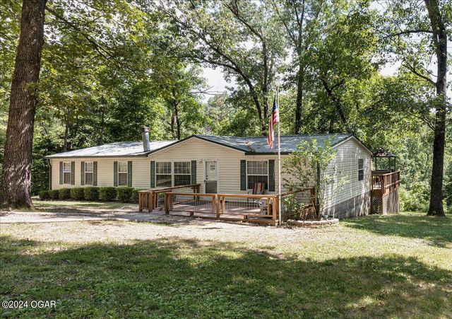 943 Hickory Lane, Pineville, MO 64856