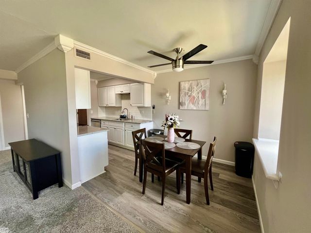 532 Riviera Drive, St Clair Shores, MI 48080
