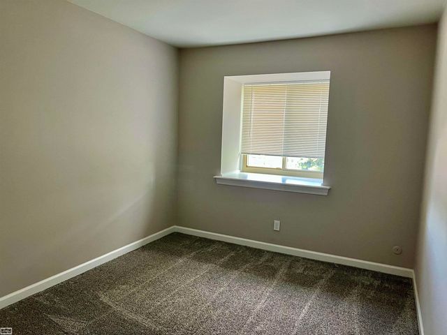 532 Riviera Drive, St Clair Shores, MI 48080