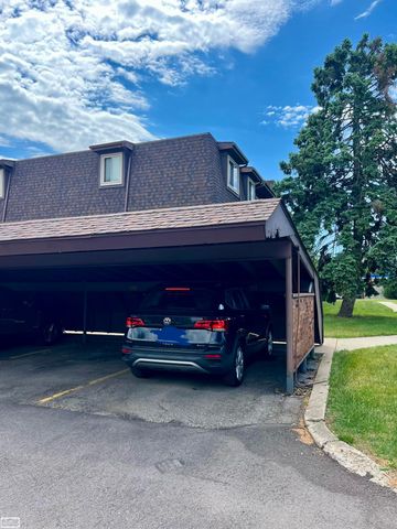 532 Riviera Drive, St Clair Shores, MI 48080