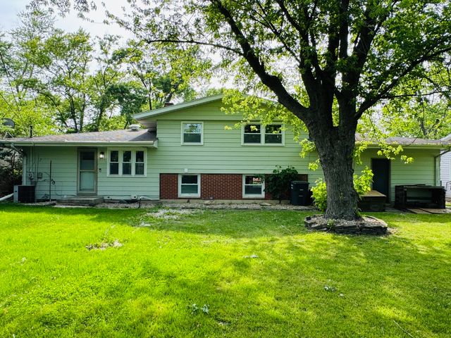 18947 Ridgewood Avenue, Lansing, IL 60438