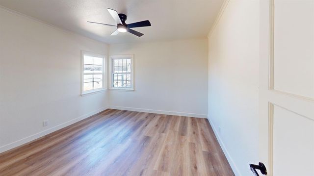 2033 Mayfair Drive E, Fresno, CA 93703
