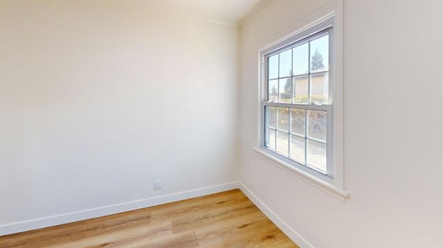 2033 Mayfair Drive E, Fresno, CA 93703