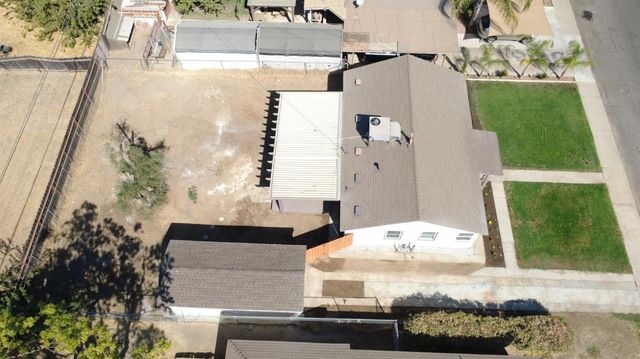 2033 Mayfair Drive E, Fresno, CA 93703