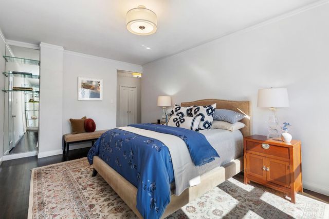 1100 Sacramento Street 404, San Francisco, CA 94108