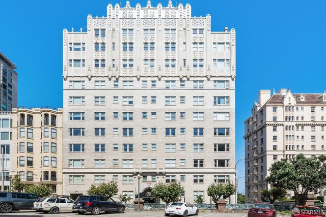 1100 Sacramento Street 404, San Francisco, CA 94108