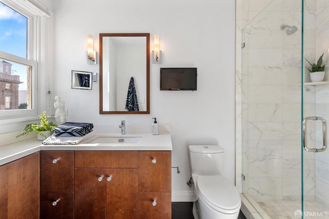 1100 Sacramento Street 404, San Francisco, CA 94108