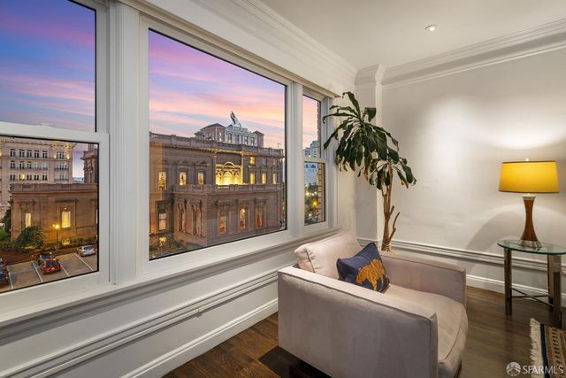 1100 Sacramento Street 404, San Francisco, CA 94108