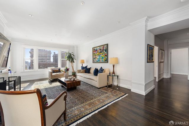 1100 Sacramento Street 404, San Francisco, CA 94108