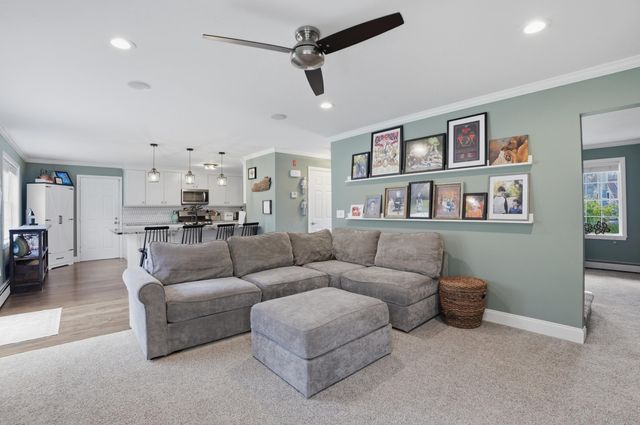 3 Dover Lane, Buzzards Bay, MA 02532