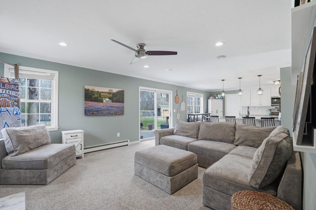 3 Dover Lane, Buzzards Bay, MA 02532