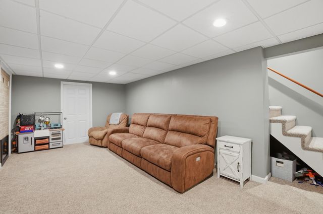 3 Dover Lane, Buzzards Bay, MA 02532