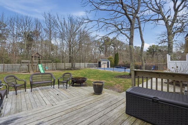 3 Dover Lane, Buzzards Bay, MA 02532