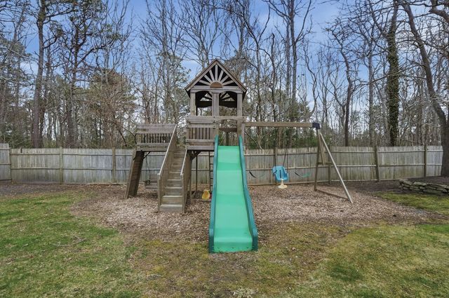 3 Dover Lane, Buzzards Bay, MA 02532