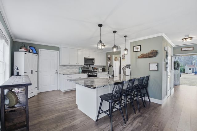 3 Dover Lane, Buzzards Bay, MA 02532