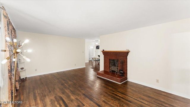 308 Centeroak Drive, Knoxville, TN 37920