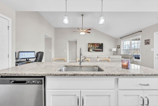 533 Lucky Ln, Clarksville, TN 37042