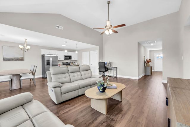 533 Lucky Ln, Clarksville, TN 37042