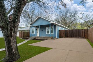 315 N Carr Avenue, Sherman, TX 75090