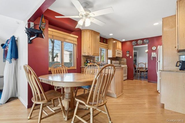 29 Munson Court, Melville, NY 11747