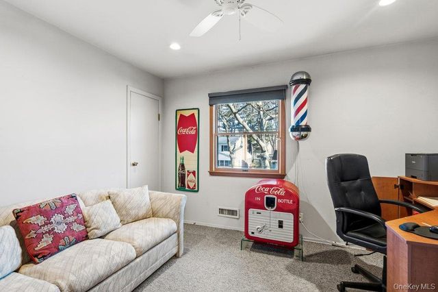 29 Munson Court, Melville, NY 11747