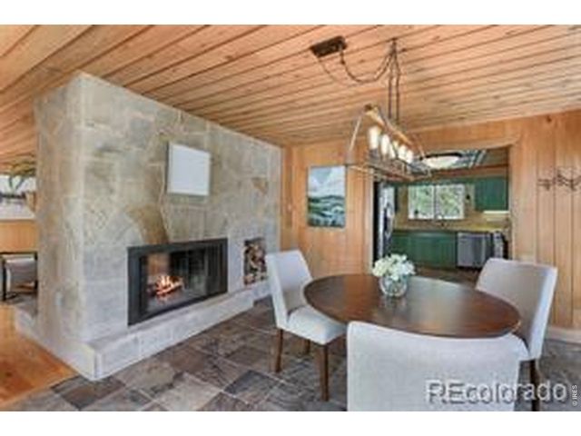 746 Riverside Dr, Lyons, CO 80540