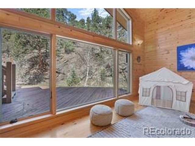 746 Riverside Dr, Lyons, CO 80540