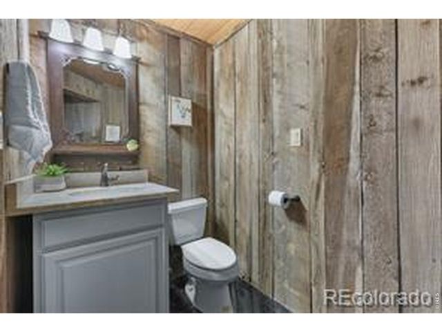 746 Riverside Dr, Lyons, CO 80540