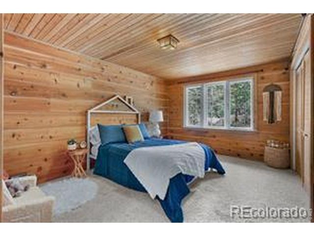 746 Riverside Dr, Lyons, CO 80540