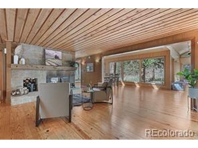 746 Riverside Dr, Lyons, CO 80540
