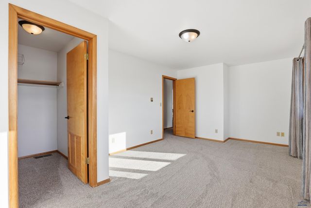 6548 BEVERLY DR, Rapid City, SD 57701