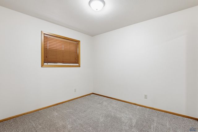 6548 BEVERLY DR, Rapid City, SD 57701