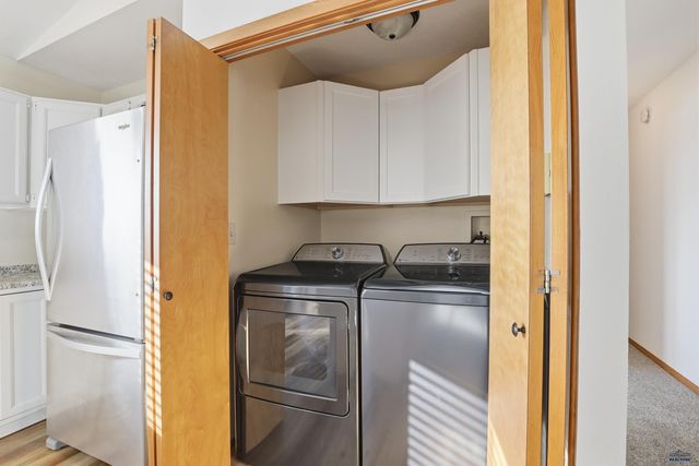 6548 BEVERLY DR, Rapid City, SD 57701