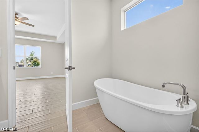 122 SW 21st TER, Cape Coral, FL 33991