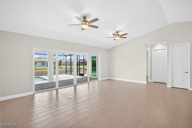 122 SW 21st TER, Cape Coral, FL 33991