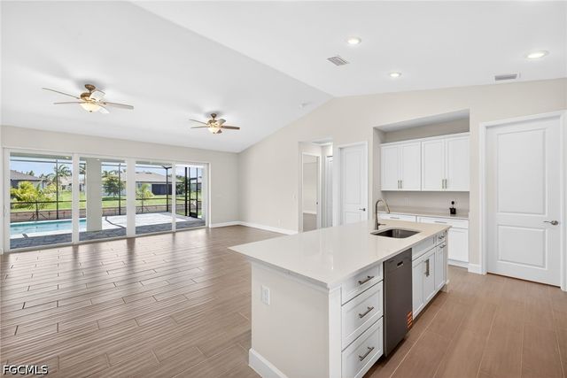 122 SW 21st TER, Cape Coral, FL 33991