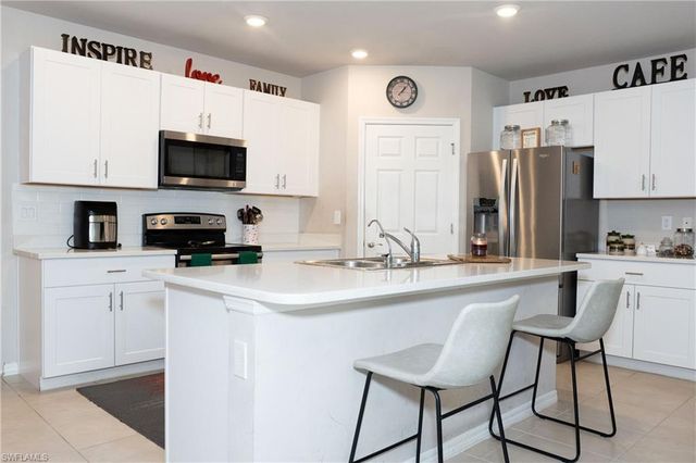 5190 42nd ST NE, Naples, FL 34120