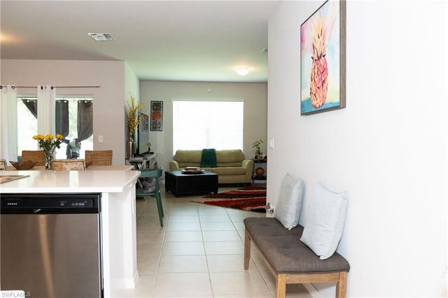 5190 42nd ST NE, Naples, FL 34120