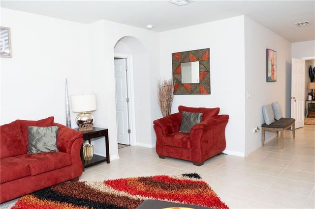 5190 42nd ST NE, Naples, FL 34120
