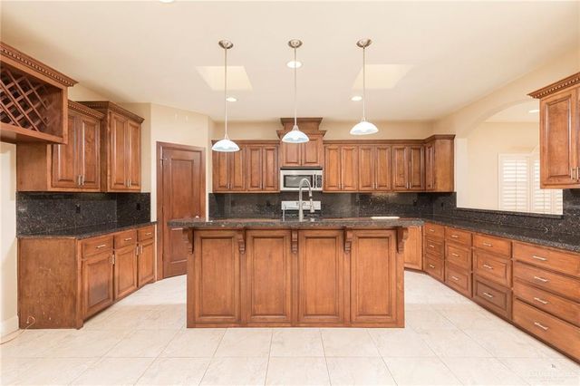 632 E Thornhill Avenue, Mcallen, TX 78503