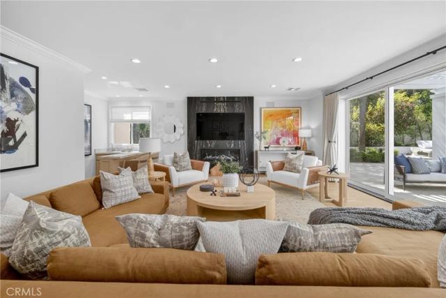 25714 Simpson Place, Calabasas, CA 91302