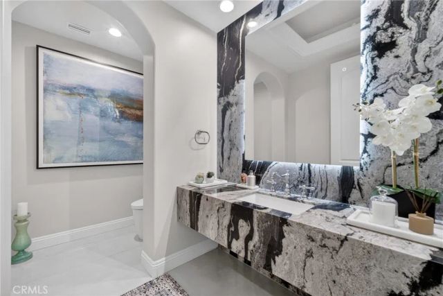 25714 Simpson Place, Calabasas, CA 91302