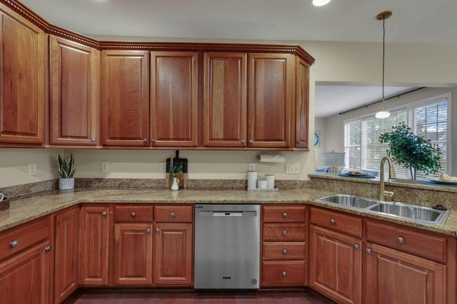 6068 Streamside Drive, Galena, OH 43021